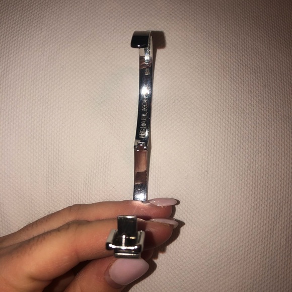 Michael Kors silver buckle bracelet - Picture 4 of 7